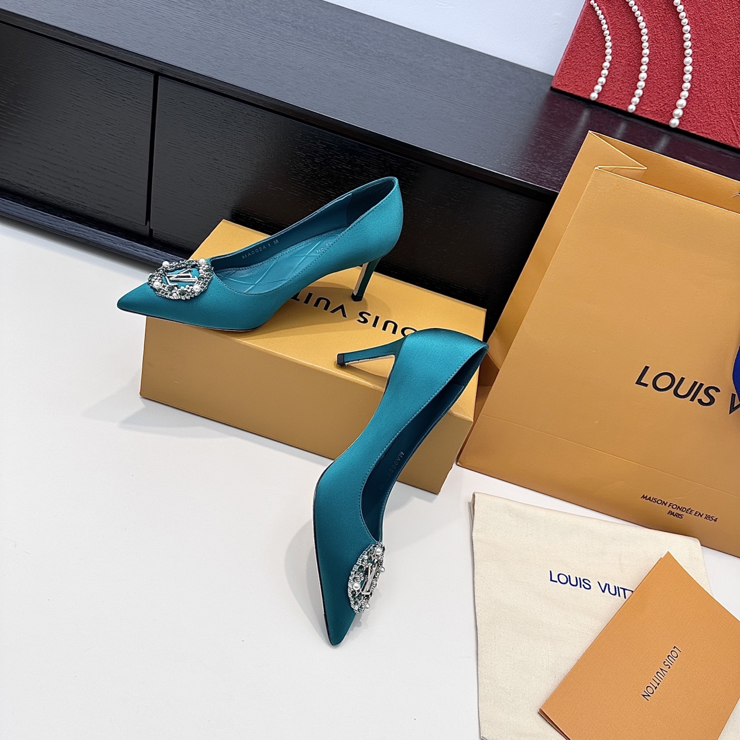 Women's high heels